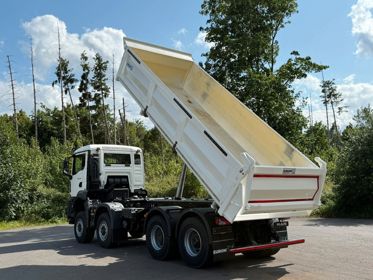 MAN TGS 35.480 8x8 EuromixMTP 3-Seiten-Kipper - Billenőplatós teherautó: 4 kép. MAN TGS 35.480 8x8 EuromixMTP 3-Seiten-Kipper - Billenőplatós teherautó: 4 kép.