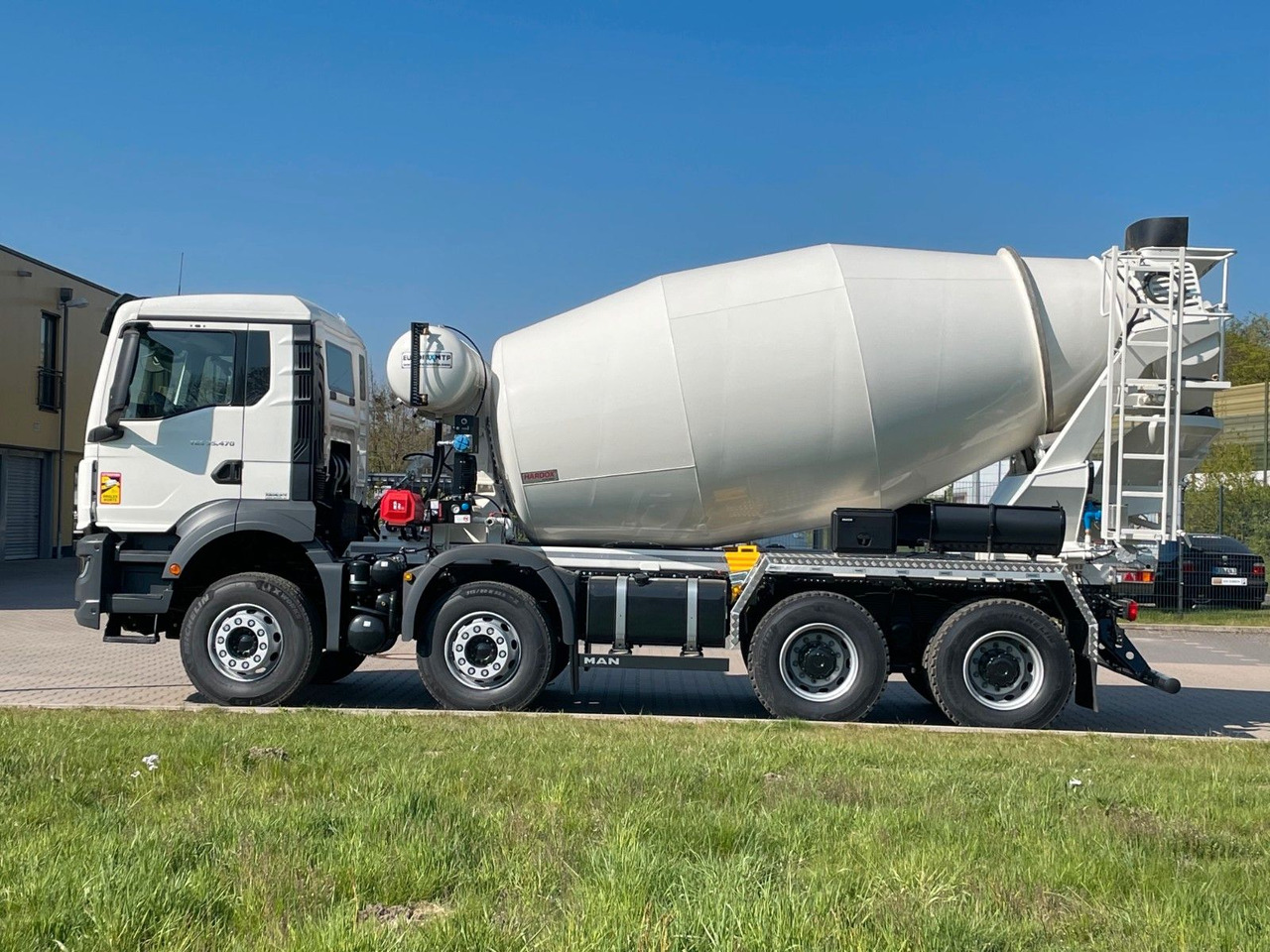 MAN TGS 35.520 8x4 /Euro6e EuromixMTP EM 10 L - Betonmixer: 4 kép. MAN TGS 35.520 8x4 /Euro6e EuromixMTP EM 10 L - Betonmixer: 4 kép.
