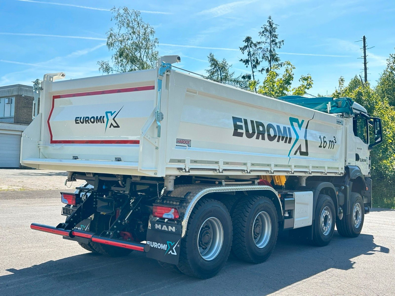 MAN TGS 35.520 8x4 EuromixMTP 3-Seiten-Kipper - Billenőplatós teherautó: 4 kép. MAN TGS 35.520 8x4 EuromixMTP 3-Seiten-Kipper - Billenőplatós teherautó: 4 kép.