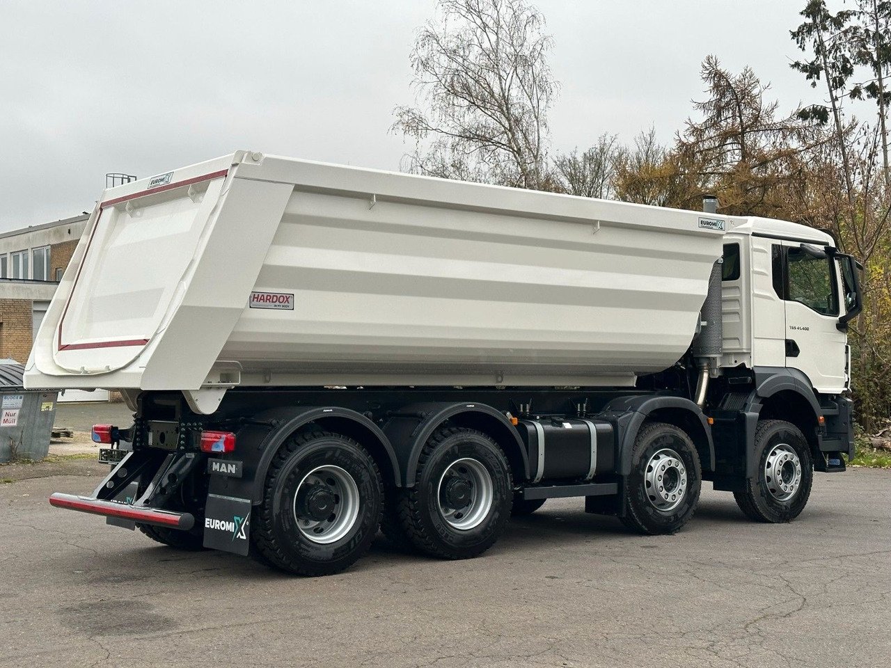 MAN TGS 41.400 8x4 / EUROMIX MTP 20m³/ EURO2 Kipper - Billenőplatós teherautó: 5 kép. MAN TGS 41.400 8x4 / EUROMIX MTP 20m³/ EURO2 Kipper - Billenőplatós teherautó: 5 kép.