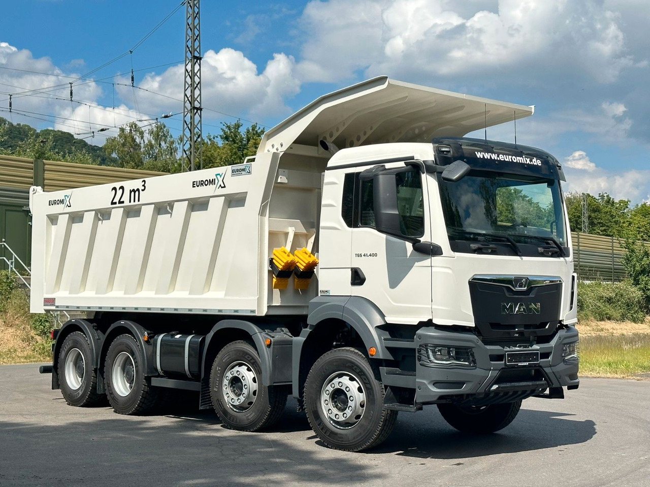 Billenőplatós teherautó MAN TGS 41.400 8x4 / EUROMIX MTP 22m³/  Eckige Mulde: 8 kép.