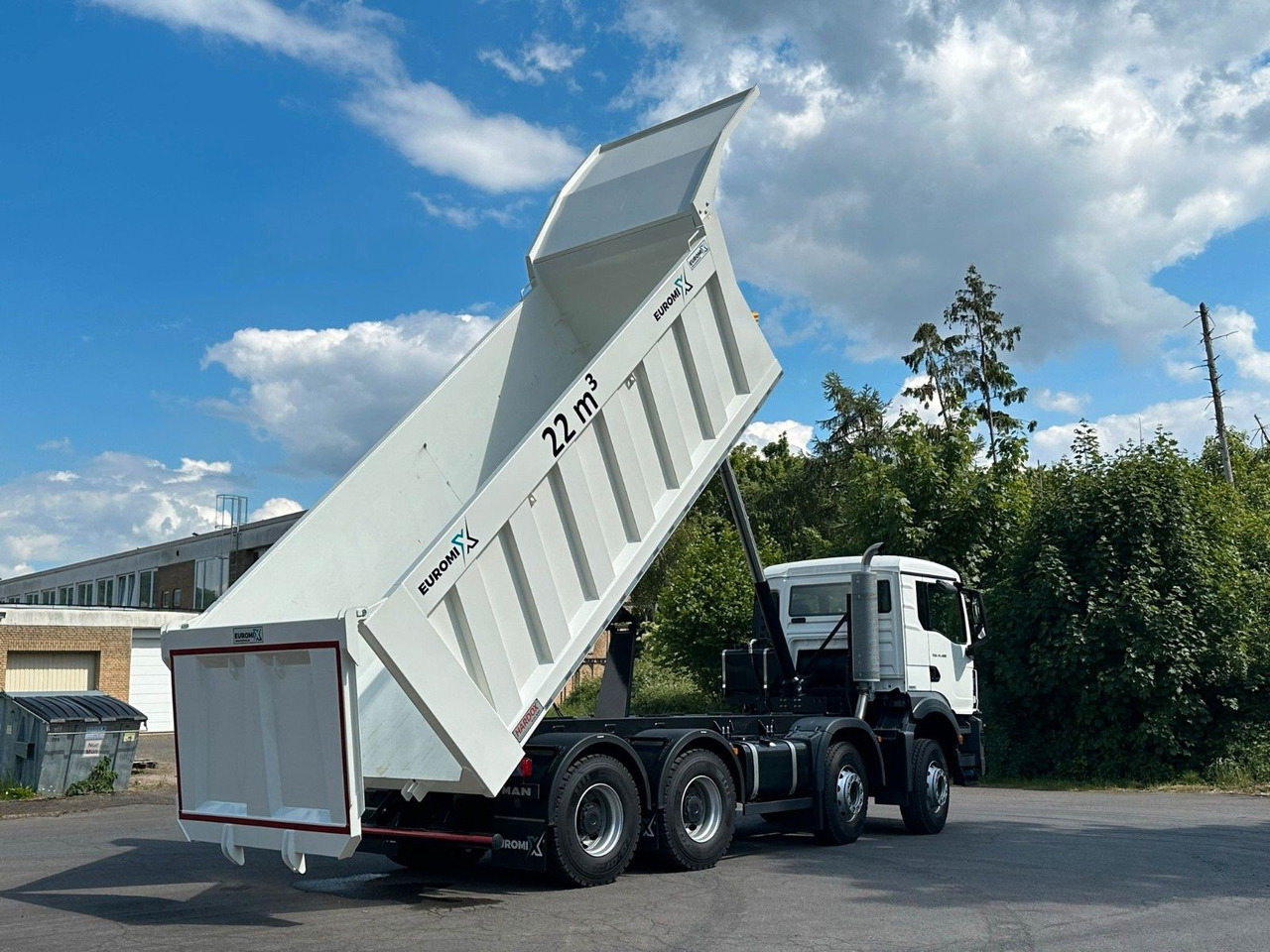 Billenőplatós teherautó MAN TGS 41.400 8x4 / EUROMIX MTP 22m³/  Eckige Mulde: 13 kép.