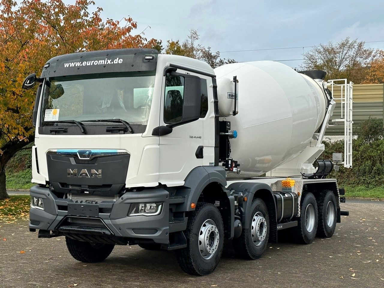 MAN TGS 41.440 8x4 /Euro6e Euromix EM 10 L MAN TGS 41.440 8x4 /Euro6e Euromix EM 10 L - Betonmixer: 2 kép. MAN TGS 41.440 8x4 /Euro6e Euromix EM 10 L MAN TGS 41.440 8x4 /Euro6e Euromix EM 10 L - Betonmixer: 2 kép.