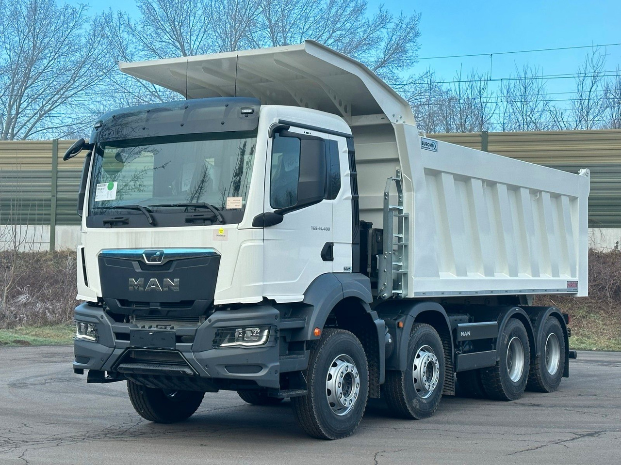 MAN TGS 41.440 8x4 EuromixMTP 23m³ Eckige Mulde MAN TGS 41.440 8x4 EuromixMTP 23m³ Eckige Mulde - Billenőplatós teherautó: 2 kép. MAN TGS 41.440 8x4 EuromixMTP 23m³ Eckige Mulde MAN TGS 41.440 8x4 EuromixMTP 23m³ Eckige Mulde - Billenőplatós teherautó: 2 kép.