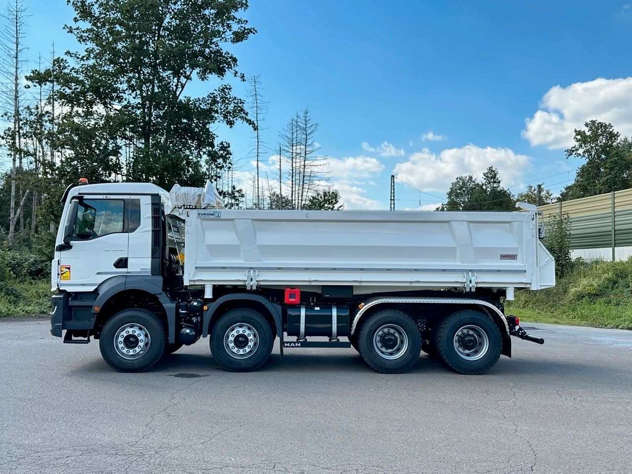 MAN TGS 41.440 8x4 EuromixMTP 3-Seiten-Kipper MAN TGS 41.440 8x4 EuromixMTP 3-Seiten-Kipper - Billenőplatós teherautó: 2 kép. MAN TGS 41.440 8x4 EuromixMTP 3-Seiten-Kipper MAN TGS 41.440 8x4 EuromixMTP 3-Seiten-Kipper - Billenőplatós teherautó: 2 kép.
