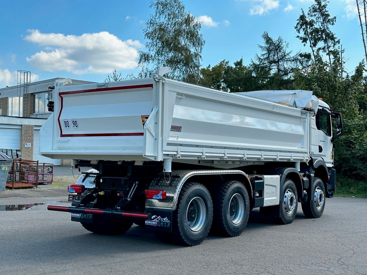 MAN TGS 41.440 8x4 EuromixMTP 3-Seiten-Kipper - Billenőplatós teherautó: 4 kép. MAN TGS 41.440 8x4 EuromixMTP 3-Seiten-Kipper - Billenőplatós teherautó: 4 kép.