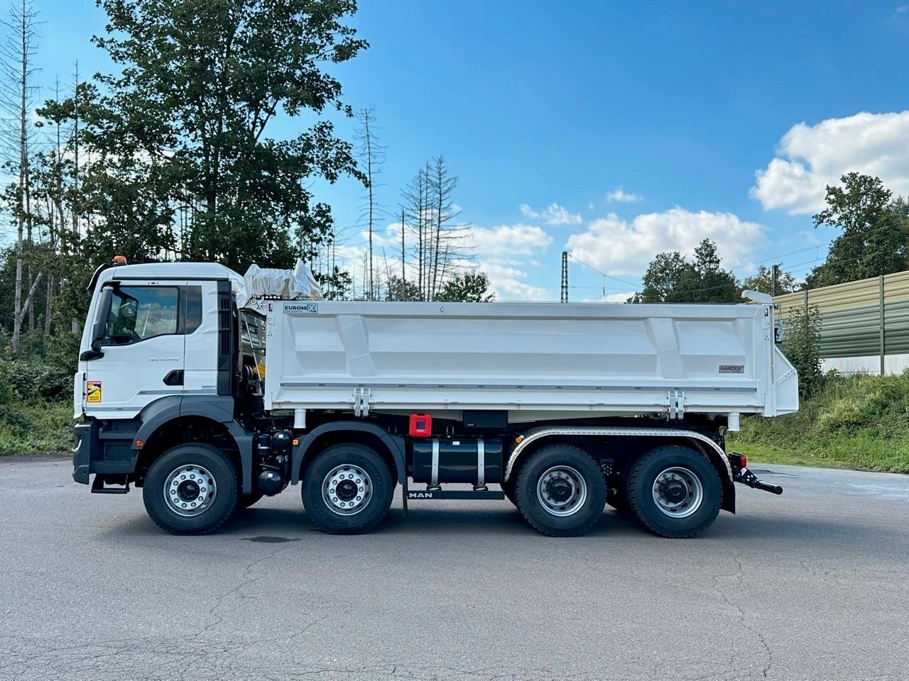 MAN TGS 41.440 8x4 EuromixMTP 3-Seiten-Kipper - Billenőplatós teherautó: 3 kép. MAN TGS 41.440 8x4 EuromixMTP 3-Seiten-Kipper - Billenőplatós teherautó: 3 kép.