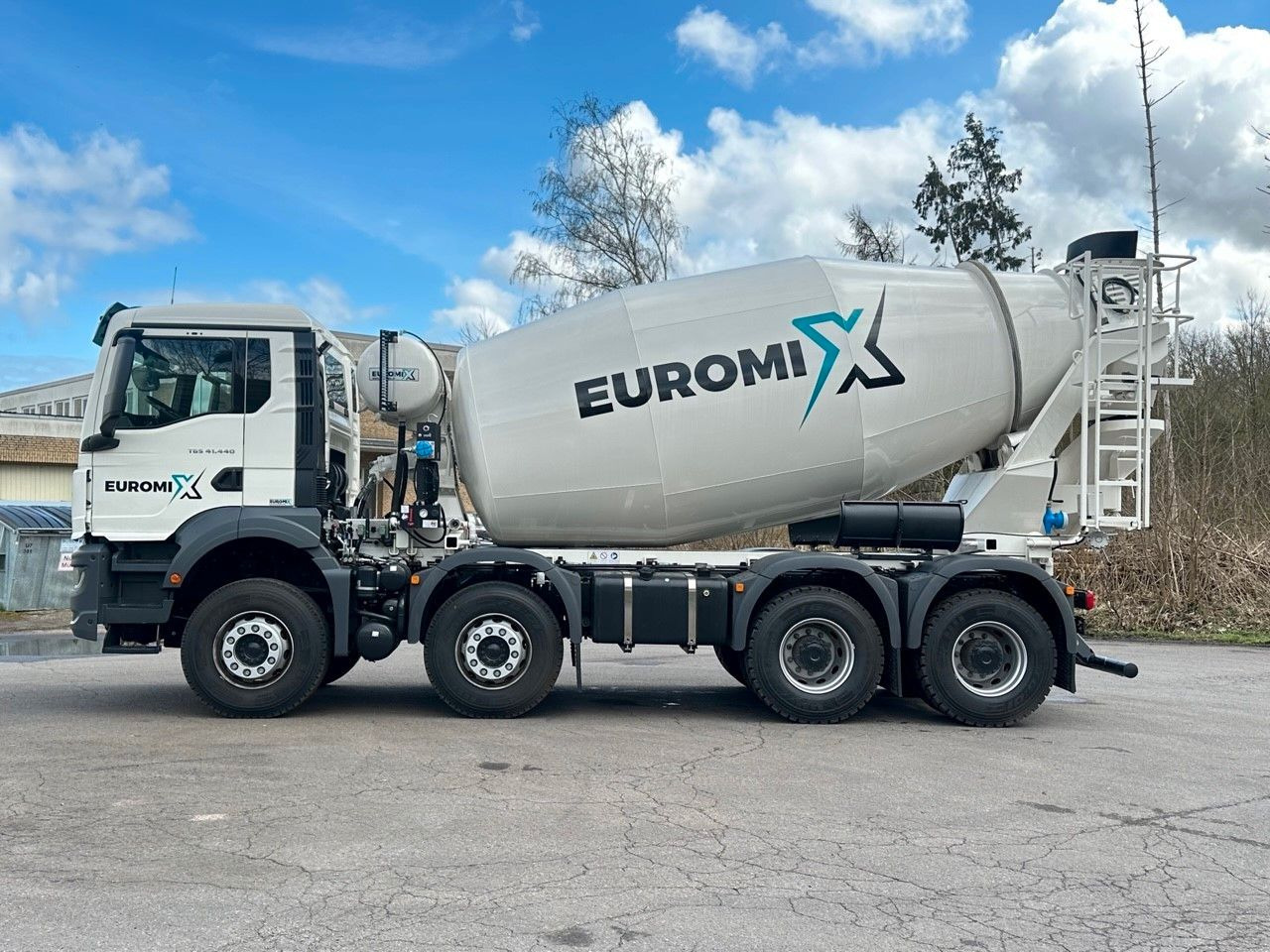 MAN TGS 41.440 8x4 WECHSELSYSTEM KIPPER+MISCHER MAN TGS 41.440 8x4 WECHSELSYSTEM KIPPER+MISCHER - Betonmixer: 5 kép. MAN TGS 41.440 8x4 WECHSELSYSTEM KIPPER+MISCHER MAN TGS 41.440 8x4 WECHSELSYSTEM KIPPER+MISCHER - Betonmixer: 5 kép.