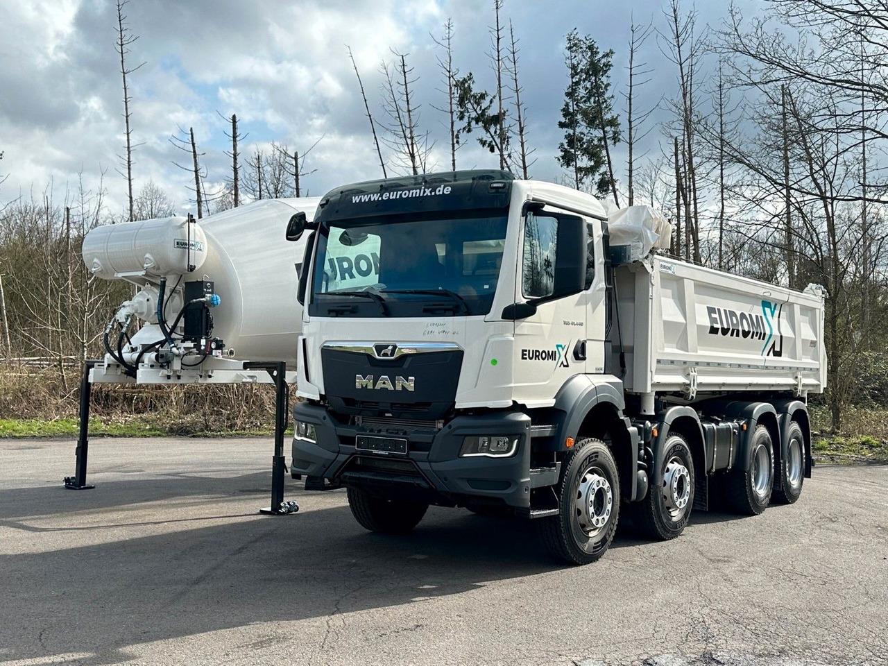 MAN TGS 41.440 8x4 WECHSELSYSTEM KIPPER+MISCHER - Betonmixer: 2 kép. MAN TGS 41.440 8x4 WECHSELSYSTEM KIPPER+MISCHER - Betonmixer: 2 kép.