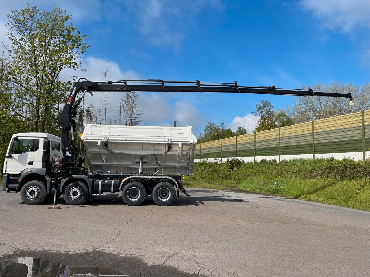Billenőplatós teherautó, Darus autó MAN TGS 41.480 8x4/Euro6e Euromix Kipper Hiab 228-6: 17 kép.