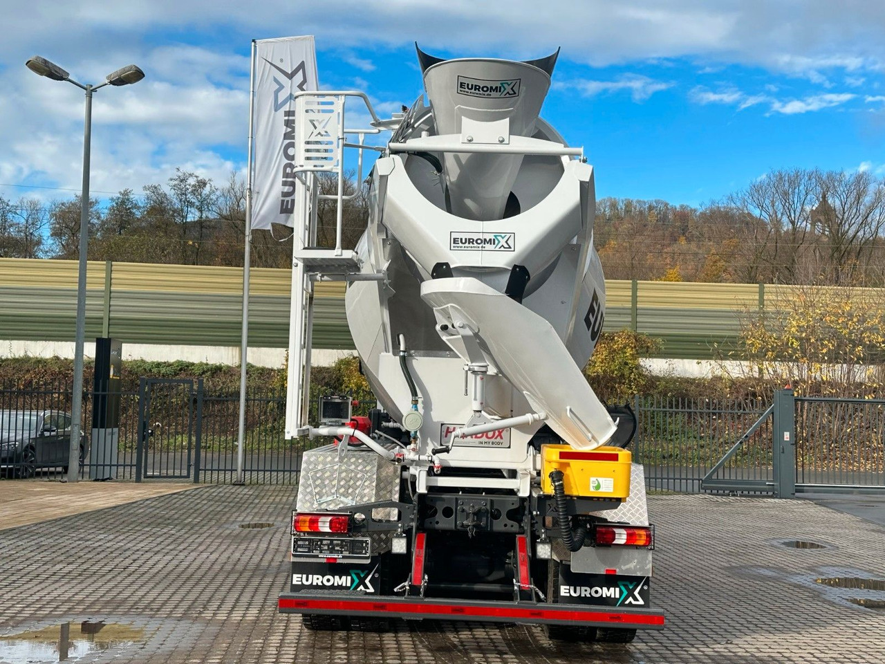 Mercedes-Benz Arocs 5 3540 8x4 EURO 6e EuromixMTP EM 9 L - Betonmixer: 5 kép. Mercedes-Benz Arocs 5 3540 8x4 EURO 6e EuromixMTP EM 9 L - Betonmixer: 5 kép.