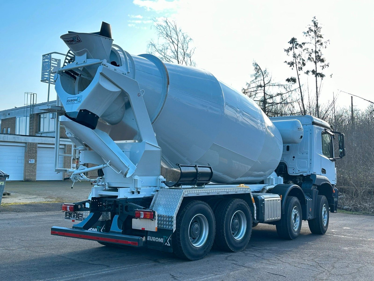 Mercedes-Benz Arocs 5 3743 8X4 / Euro6e EuromixMTP EM 10 L - Betonmixer: 5 kép. Mercedes-Benz Arocs 5 3743 8X4 / Euro6e EuromixMTP EM 10 L - Betonmixer: 5 kép.