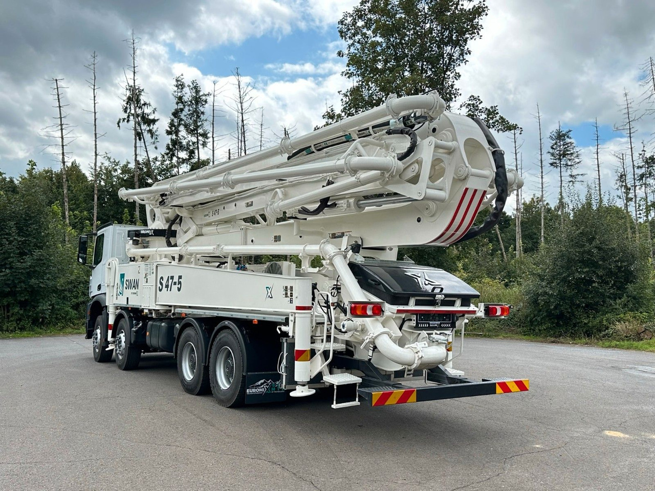 Mercedes-Benz Arocs 5 4142 8x4 SWAN TSP 47-5 160RZ ( 47m ) - Betonpumpa: 5 kép. Mercedes-Benz Arocs 5 4142 8x4 SWAN TSP 47-5 160RZ ( 47m ) - Betonpumpa: 5 kép.