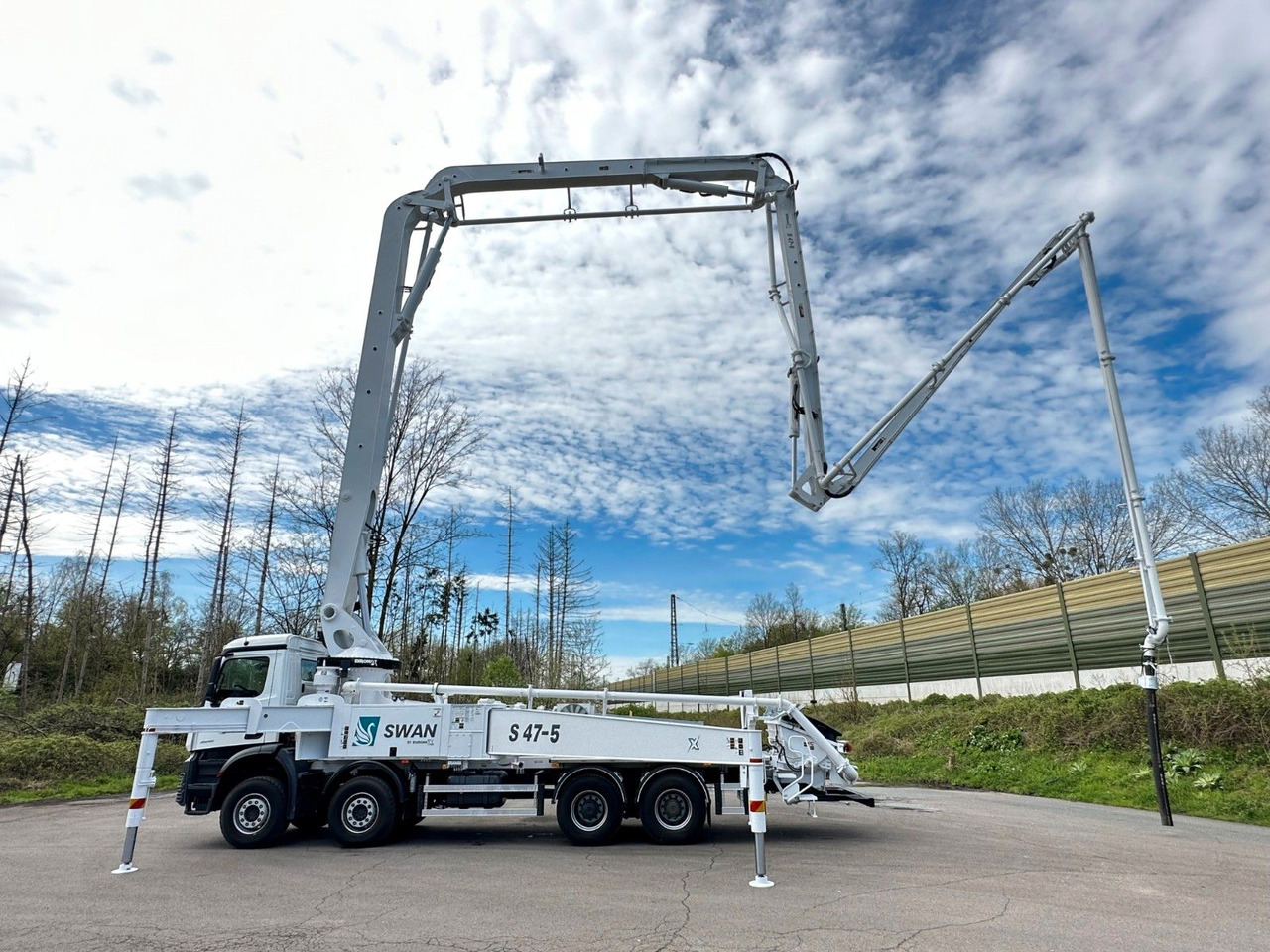 Mercedes-Benz Arocs 5 4542 8x4 SWAN TSP 47-5 160RZ ( 47m ) - Betonpumpa: 5 kép. Mercedes-Benz Arocs 5 4542 8x4 SWAN TSP 47-5 160RZ ( 47m ) - Betonpumpa: 5 kép.