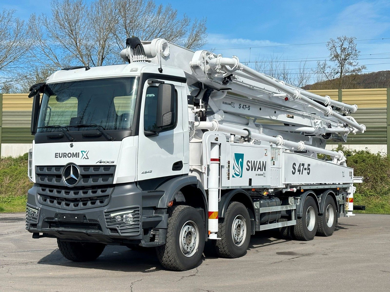 Mercedes-Benz Arocs 5 4542 8x4 SWAN TSP 47-5 160RZ ( 47m ) - Betonmixer: 1 kép. Mercedes-Benz Arocs 5 4542 8x4 SWAN TSP 47-5 160RZ ( 47m ) - Betonmixer: 1 kép.