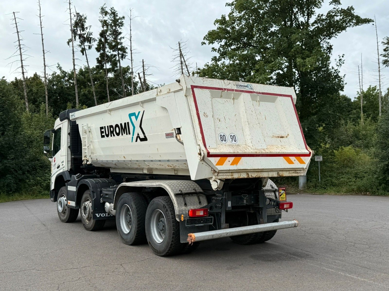 Volvo FMX 430 8X4 EuromixMTP 16m³ Hydraulische Klappe - Billenőplatós teherautó: 4 kép. Volvo FMX 430 8X4 EuromixMTP 16m³ Hydraulische Klappe - Billenőplatós teherautó: 4 kép.