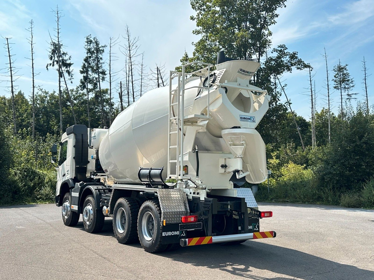 Volvo FMX 460 8x4 / EuromixMTP EM 9 L Euro6e - Betonmixer: 5 kép. Volvo FMX 460 8x4 / EuromixMTP EM 9 L Euro6e - Betonmixer: 5 kép.