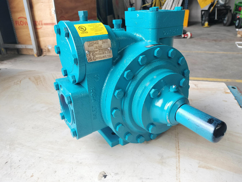 Blackmer LPG Pump LGLD2 and LGLD3 (Pumpset v-belt drive) - Vízszivattyú: 2 kép. Blackmer LPG Pump LGLD2 and LGLD3 (Pumpset v-belt drive) - Vízszivattyú: 2 kép.