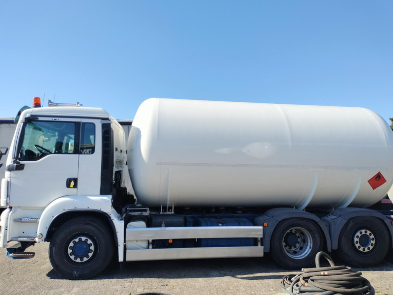 MAN TGS 2011. 6x4 -24000 L Gas tank truck -Gas, Gaz, LPG, GPL, Propane, Butane tank, Gastank ID 2.165 Rootselaar, flowmeter, Sihi pump - Tartályos teherautó: 1 kép. MAN TGS 2011. 6x4 -24000 L Gas tank truck -Gas, Gaz, LPG, GPL, Propane, Butane tank, Gastank ID 2.165 Rootselaar, flowmeter, Sihi pump - Tartályos teherautó: 1 kép.