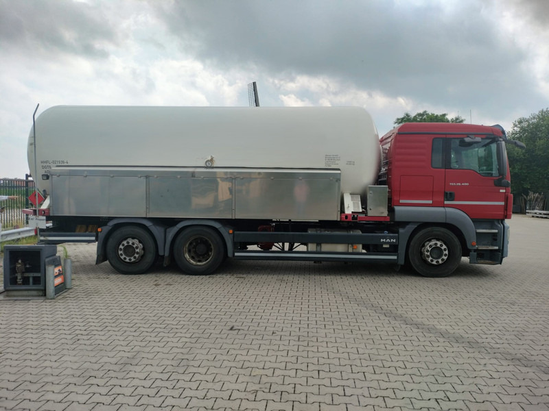 MAN TGS 26.400 6x2-4 LL 26900 Liter Gas tank truck ID 2.168 Rootselaar, flowmeter, pump - Tartályos teherautó: 3 kép. MAN TGS 26.400 6x2-4 LL 26900 Liter Gas tank truck ID 2.168 Rootselaar, flowmeter, pump - Tartályos teherautó: 3 kép.
