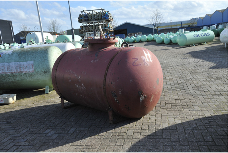 Visser 2700L(1,35 ton) Gas tanks - Gas, Gaz, LPG, GPL, Propane, Butane tanks Underground Used Tanks ID 1.004 - Üzemanyag tartály - Teherautó: 2 kép. Visser 2700L(1,35 ton) Gas tanks - Gas, Gaz, LPG, GPL, Propane, Butane tanks Underground Used Tanks ID 1.004 - Üzemanyag tartály - Teherautó: 2 kép.