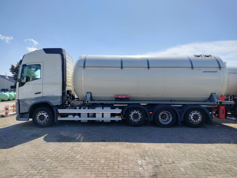 Volvo FH 420 8x2-4 -32791 L Gas tank truck -Gas, Gaz, LPG, GPL, Propane, Butane tank, Gastank ID 2.169 Eurotank, flowmeter, pump - Tartályos teherautó: 1 kép. Volvo FH 420 8x2-4 -32791 L Gas tank truck -Gas, Gaz, LPG, GPL, Propane, Butane tank, Gastank ID 2.169 Eurotank, flowmeter, pump - Tartályos teherautó: 1 kép.