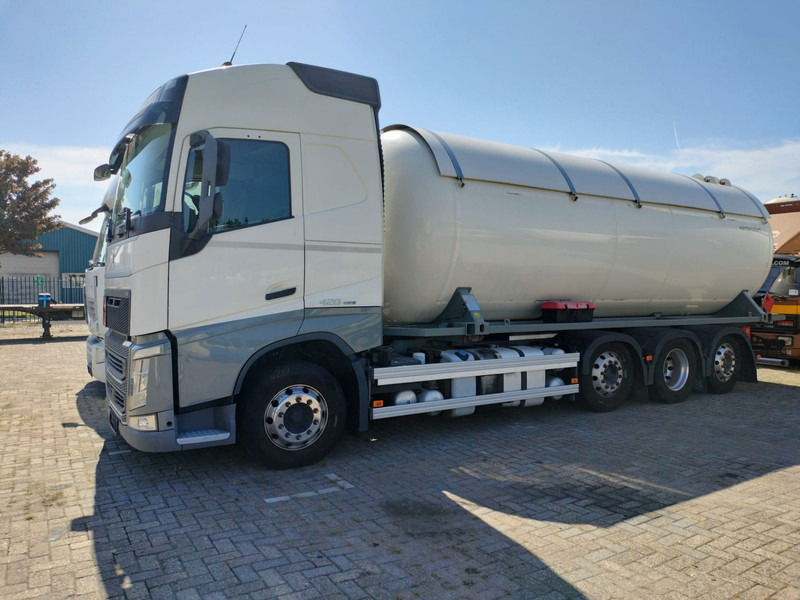 Volvo FH 420 8x2-4 -32791 L Gas tank truck -Gas, Gaz, LPG, GPL, Propane, Butane tank, Gastank ID 2.169 Eurotank, flowmeter, pump - Tartályos teherautó: 3 kép. Volvo FH 420 8x2-4 -32791 L Gas tank truck -Gas, Gaz, LPG, GPL, Propane, Butane tank, Gastank ID 2.169 Eurotank, flowmeter, pump - Tartályos teherautó: 3 kép.