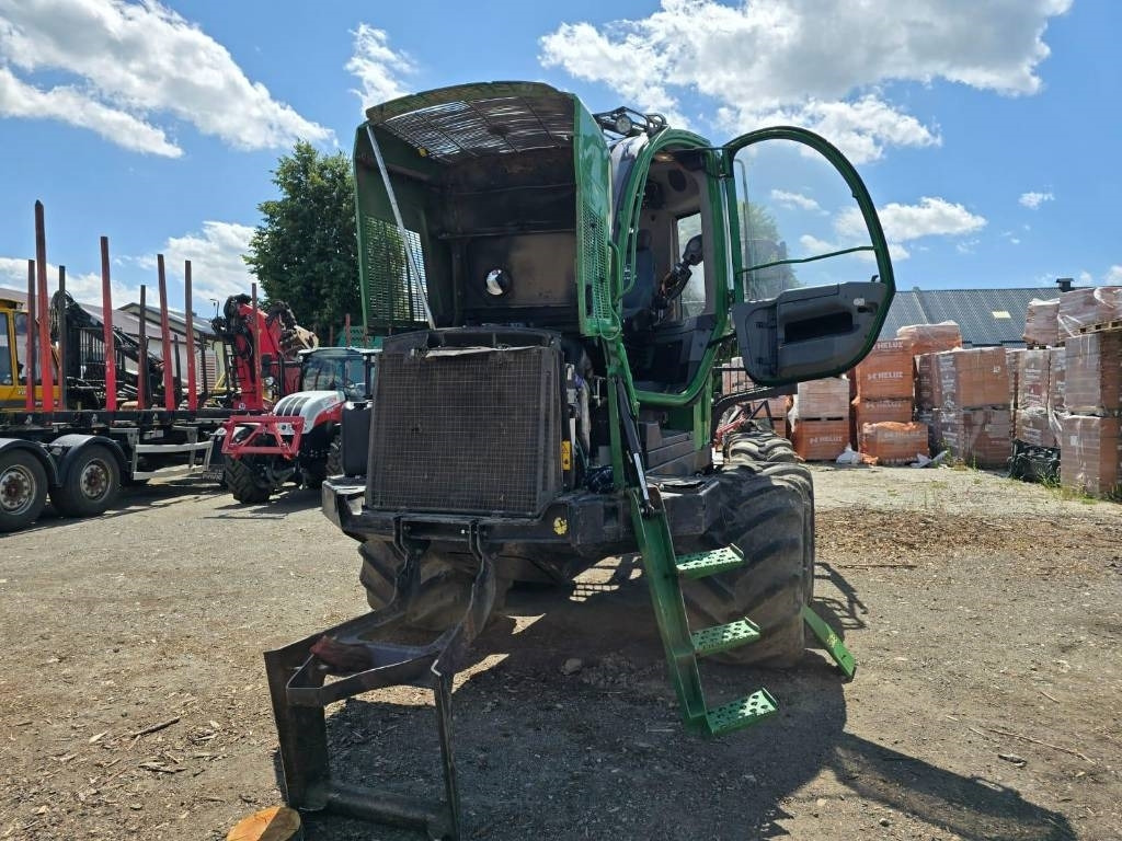 John Deere 810 E  - Kihordó: 5 kép. John Deere 810 E  - Kihordó: 5 kép.