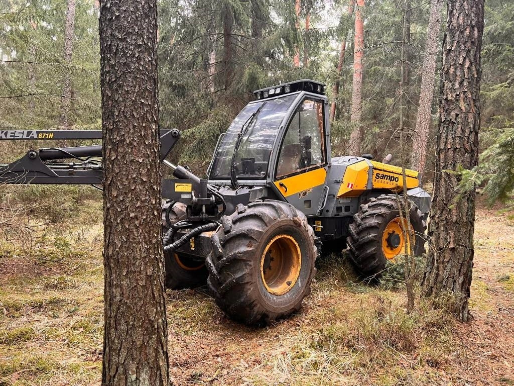 Sampo-Rosenlew 1046 Pro - Fakitermelő gép: 1 kép. Sampo-Rosenlew 1046 Pro - Fakitermelő gép: 1 kép.
