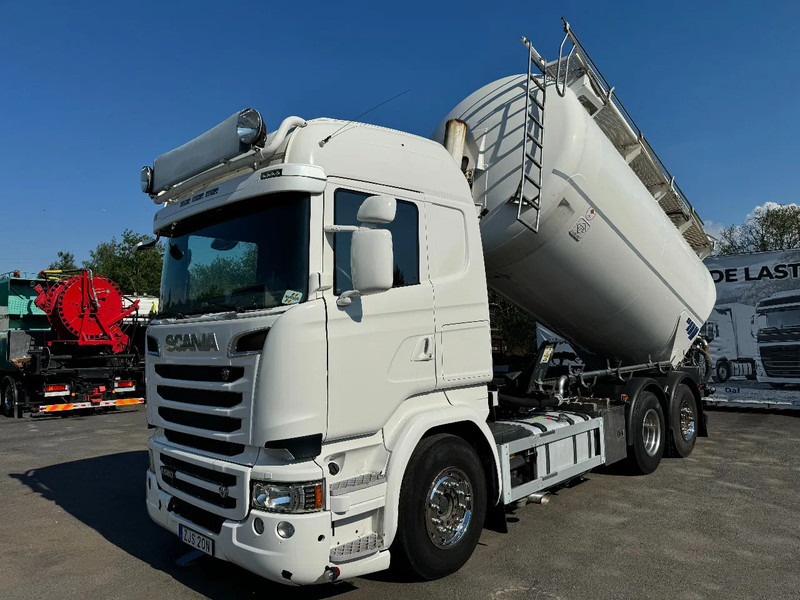 Scania R580 V8 6x2, Retarder, Compressor, Silo / Bulk, 2015 - Tartályos teherautó: 3 kép. Scania R580 V8 6x2, Retarder, Compressor, Silo / Bulk, 2015 - Tartályos teherautó: 3 kép.