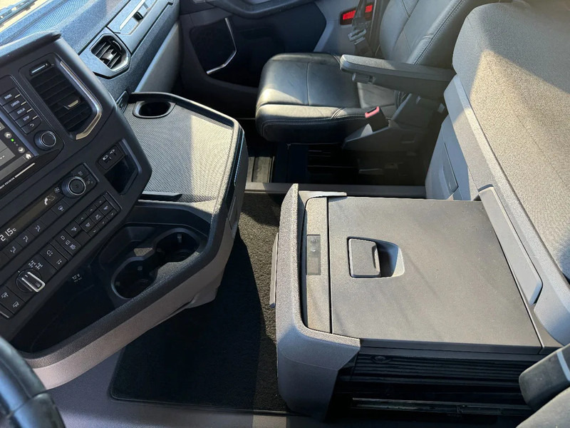 Scania R730 V8 6X4, Retarder, Timber-truck + Crane, 2020 lízing Scania R730 V8 6X4, Retarder, Timber-truck + Crane, 2020: 20 kép.