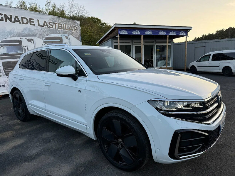 Volkswagen Touareg R-Line TDI 286HP, 4.000km, 2024 - Terepjáró/ SUV: 1 kép. Volkswagen Touareg R-Line TDI 286HP, 4.000km, 2024 - Terepjáró/ SUV: 1 kép.