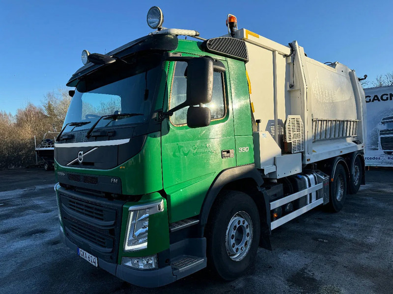 Volvo FM 330 RHD, 2-compart, & tipper, 2014 - Szemetesautó: 2 kép. Volvo FM 330 RHD, 2-compart, & tipper, 2014 - Szemetesautó: 2 kép.