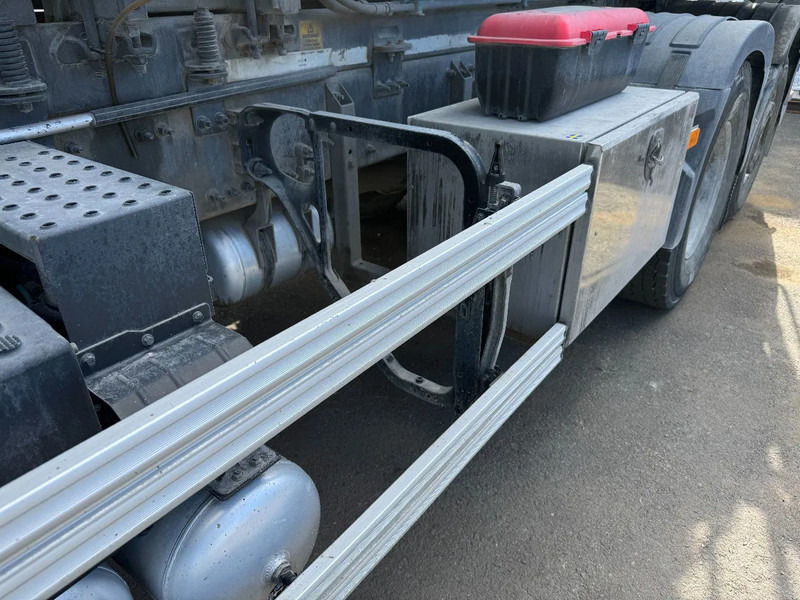 Volvo FM 370 6x2*4, 8m3 Mixer with Hyrdaulic slide, 2016 - Betonmixer: 5 kép. Volvo FM 370 6x2*4, 8m3 Mixer with Hyrdaulic slide, 2016 - Betonmixer: 5 kép.