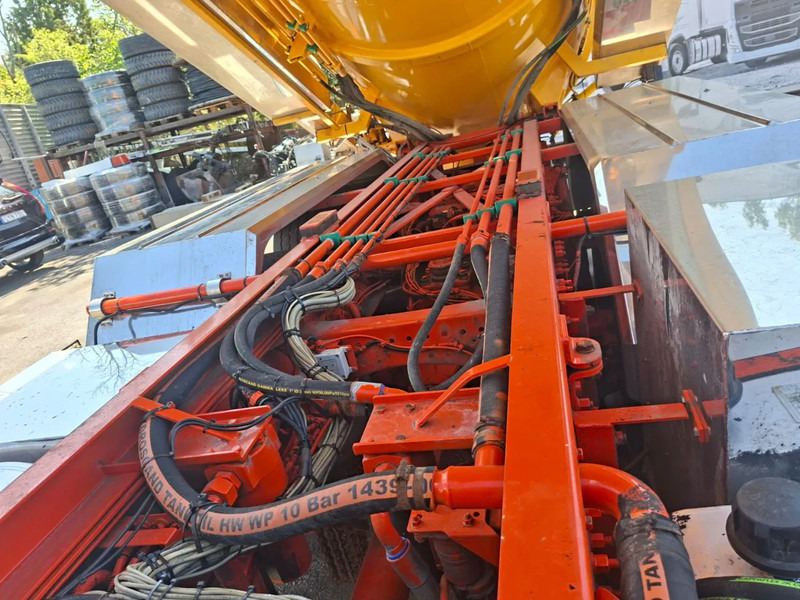 Volvo FMX 450 Combi Vacuum/Pressure 14m3 (1,5 + 12,5m3), 2017 - Szippantós autó: 5 kép. Volvo FMX 450 Combi Vacuum/Pressure 14m3 (1,5 + 12,5m3), 2017 - Szippantós autó: 5 kép.
