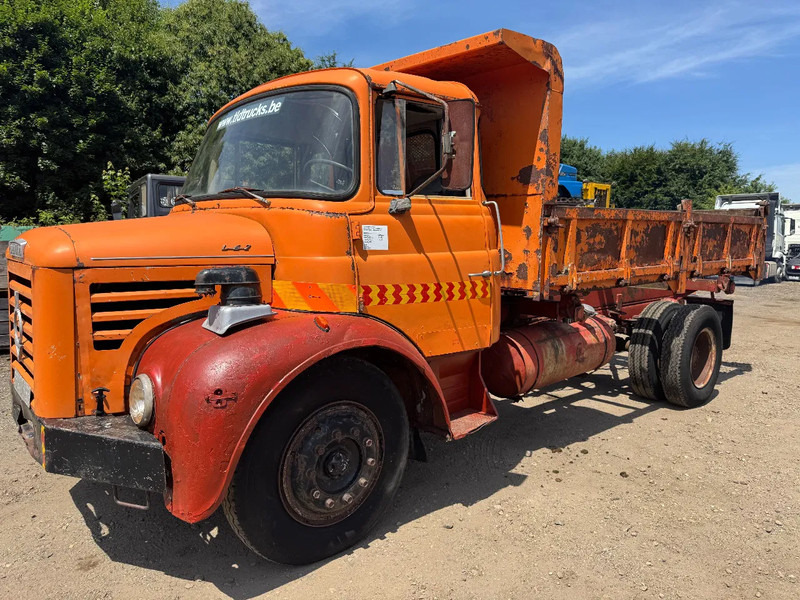 BERLIET L62 **4CYL-BENNE** - Billenőplatós teherautó: 1 kép. BERLIET L62 **4CYL-BENNE** - Billenőplatós teherautó: 1 kép.