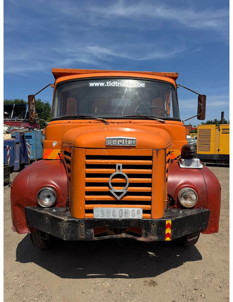 BERLIET L62 **4CYL-BENNE** - Billenőplatós teherautó: 2 kép. BERLIET L62 **4CYL-BENNE** - Billenőplatós teherautó: 2 kép.