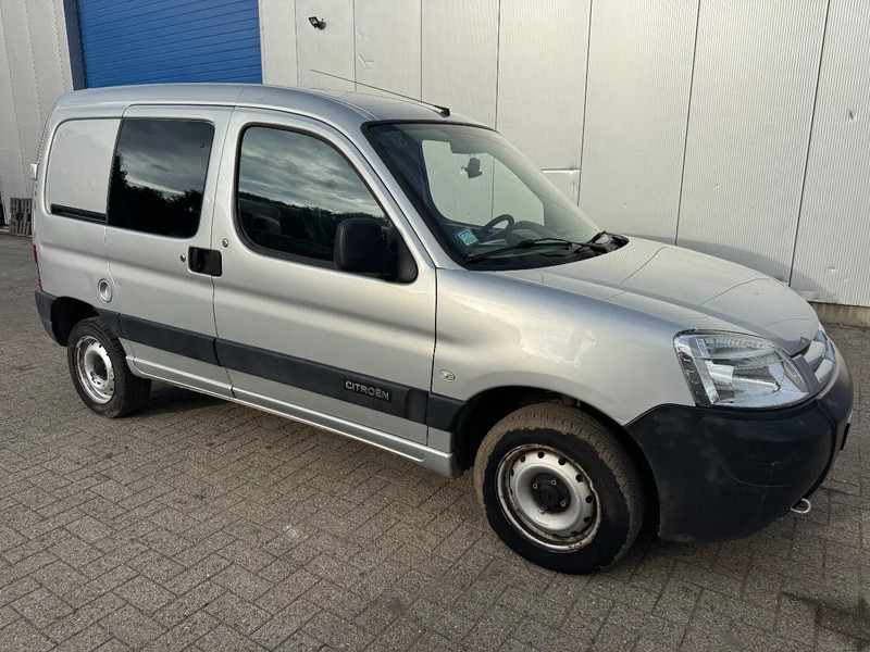 Citroën Berlingo **AIRCO-EURO4** - Kis furgon: 3 kép. Citroën Berlingo **AIRCO-EURO4** - Kis furgon: 3 kép.