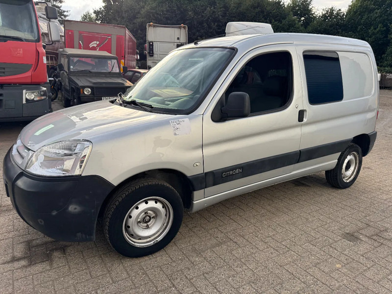 Citroën Berlingo **AIRCO-EURO4** - Kis furgon: 1 kép. Citroën Berlingo **AIRCO-EURO4** - Kis furgon: 1 kép.