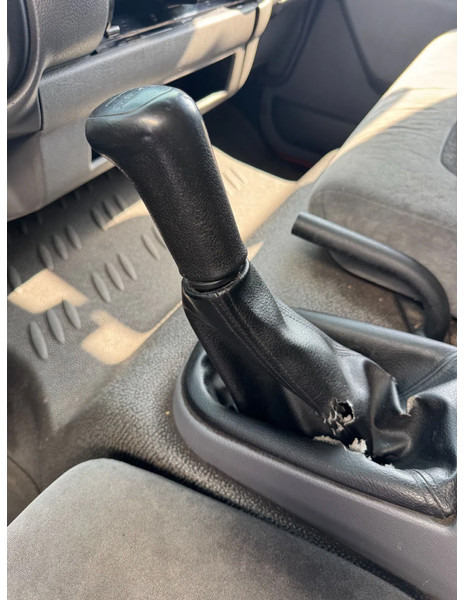 Dobozos felépítményű teherautó DAF LF 55.220 **MANUAL GEARBOX-EURO 4**: 20 kép.