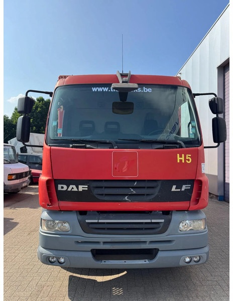 DAF LF 55.220 **MANUAL GEARBOX-EURO 4** - Dobozos felépítményű teherautó: 2 kép. DAF LF 55.220 **MANUAL GEARBOX-EURO 4** - Dobozos felépítményű teherautó: 2 kép.