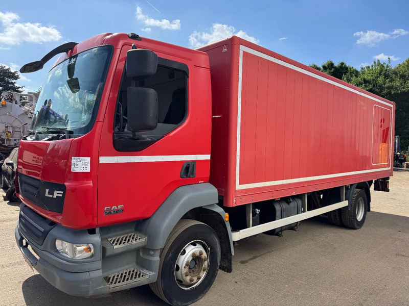 DAF LF 55 **EURO 5-MANUAL GEARBOX-BELGIAN TRUCK** - Dobozos felépítményű teherautó: 1 kép. DAF LF 55 **EURO 5-MANUAL GEARBOX-BELGIAN TRUCK** - Dobozos felépítményű teherautó: 1 kép.