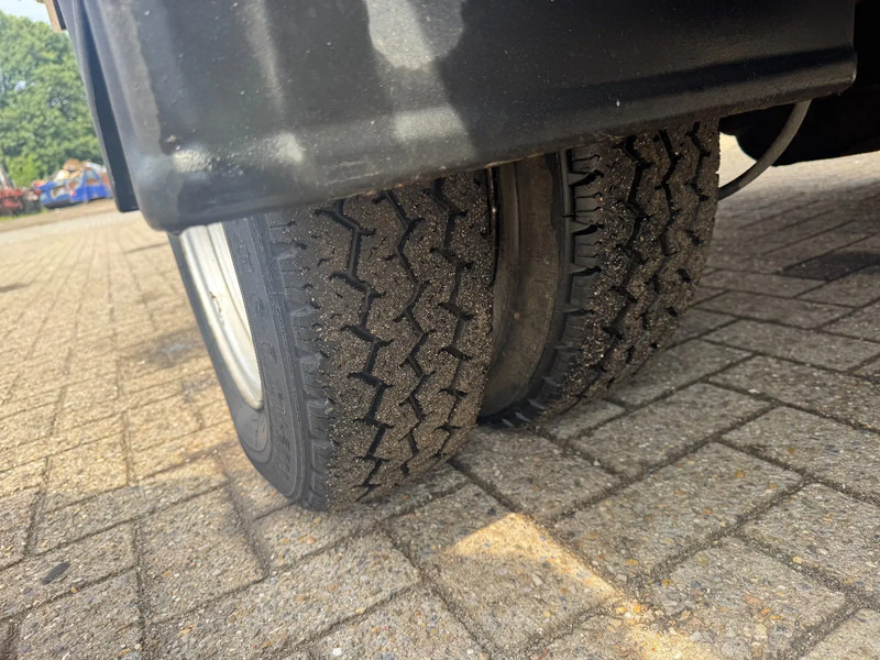 Ford Transit **ESSENCE-PETROL** - Platós kisteherautó, Duplakabinos kisteherautó: 5 kép. Ford Transit **ESSENCE-PETROL** - Platós kisteherautó, Duplakabinos kisteherautó: 5 kép.