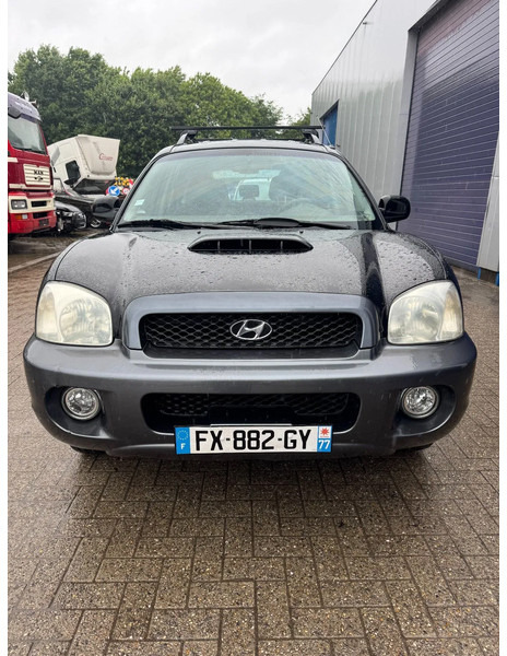 Hyundai Santa Fe **2.0CRDI-4WD-AIRCO-CLIME** - Terepjáró/ SUV: 2 kép. Hyundai Santa Fe **2.0CRDI-4WD-AIRCO-CLIME** - Terepjáró/ SUV: 2 kép.