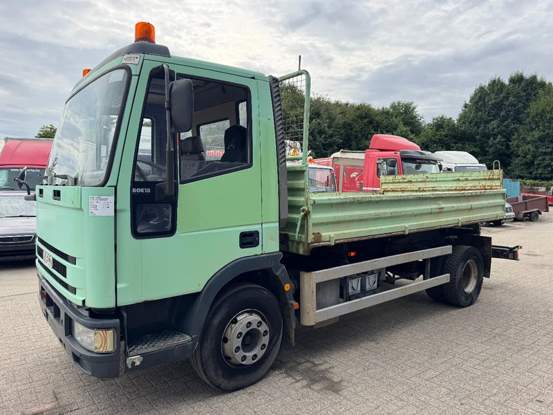 Iveco Eurocargo **80E18-TIPPER** - Billenőplatós teherautó: 1 kép. Iveco Eurocargo **80E18-TIPPER** - Billenőplatós teherautó: 1 kép.
