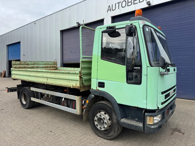 Iveco Eurocargo **80E18-TIPPER** - Billenőplatós teherautó: 3 kép. Iveco Eurocargo **80E18-TIPPER** - Billenőplatós teherautó: 3 kép.