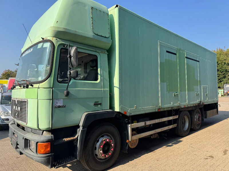 MAN 25.322 **BELGIAN TRUCK- - Dobozos felépítményű teherautó: 1 kép. MAN 25.322 **BELGIAN TRUCK- - Dobozos felépítményű teherautó: 1 kép.