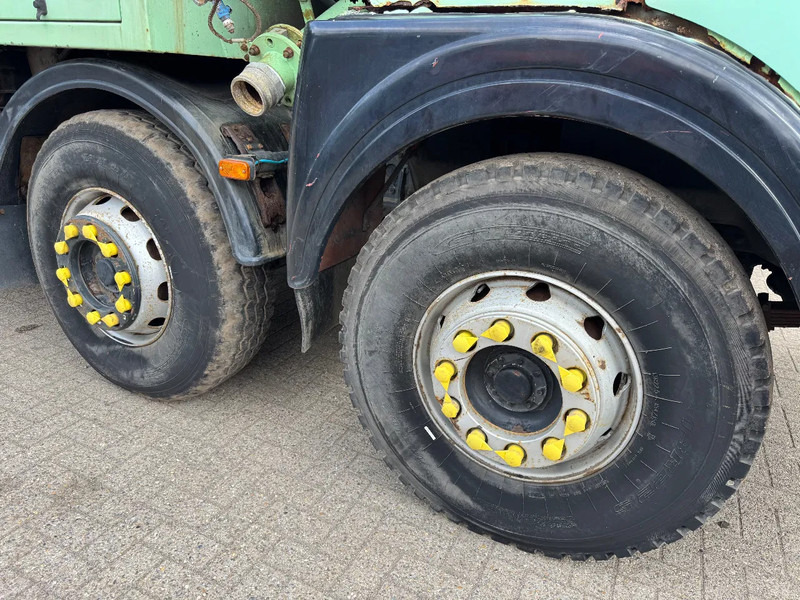 MAN F8 **32.291 8x4-6Cyl-BELGIAN TRUCK-BIG AXXLES** - Szippantós autó: 4 kép. MAN F8 **32.291 8x4-6Cyl-BELGIAN TRUCK-BIG AXXLES** - Szippantós autó: 4 kép.