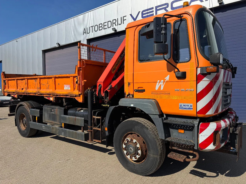 MAN ME18.250 **4x4-TIPPER+PALFINGER PK8500-BELGIAN TRUCK** - Billenőplatós teherautó, Darus autó: 1 kép. MAN ME18.250 **4x4-TIPPER+PALFINGER PK8500-BELGIAN TRUCK** - Billenőplatós teherautó, Darus autó: 1 kép.