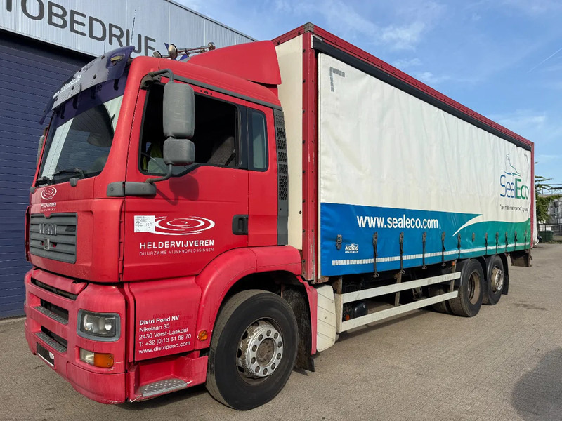 MAN TGA 26.350 **6X2-BELGIAN TRUCK** - Dobozos felépítményű teherautó: 1 kép. MAN TGA 26.350 **6X2-BELGIAN TRUCK** - Dobozos felépítményű teherautó: 1 kép.